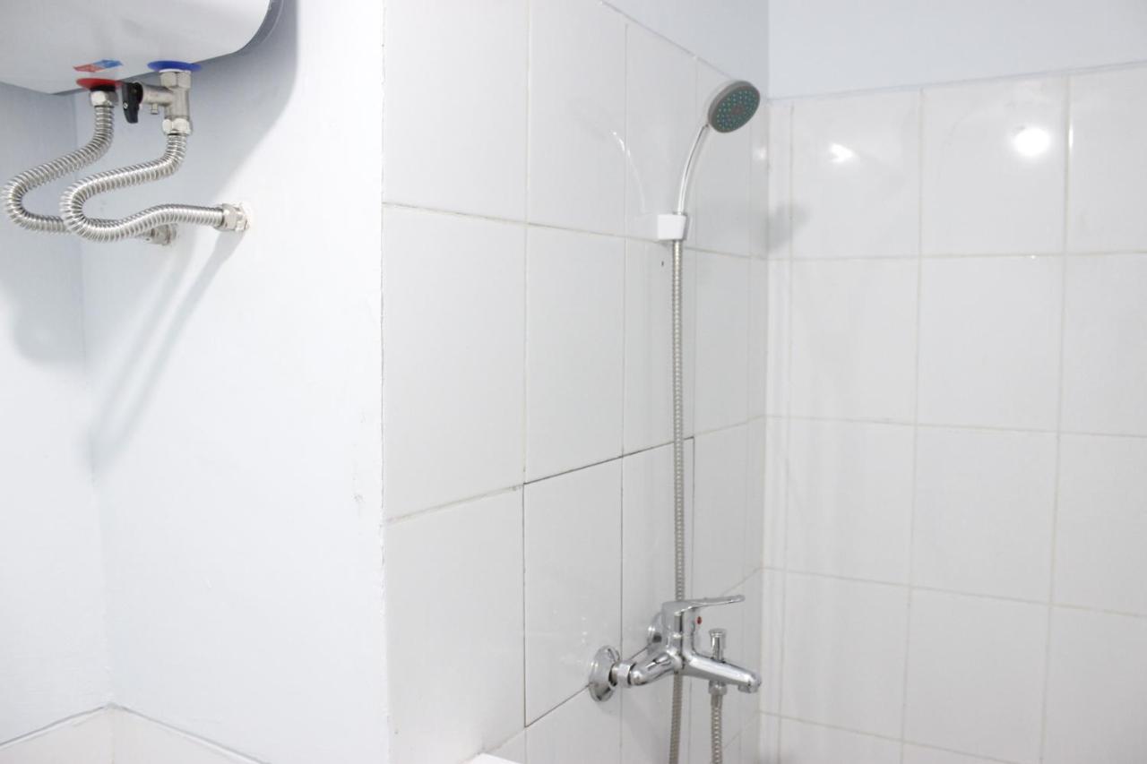 Modest 2Br Apartment At The Jarrdin Cihampelas By Travelio Bandung Esterno foto