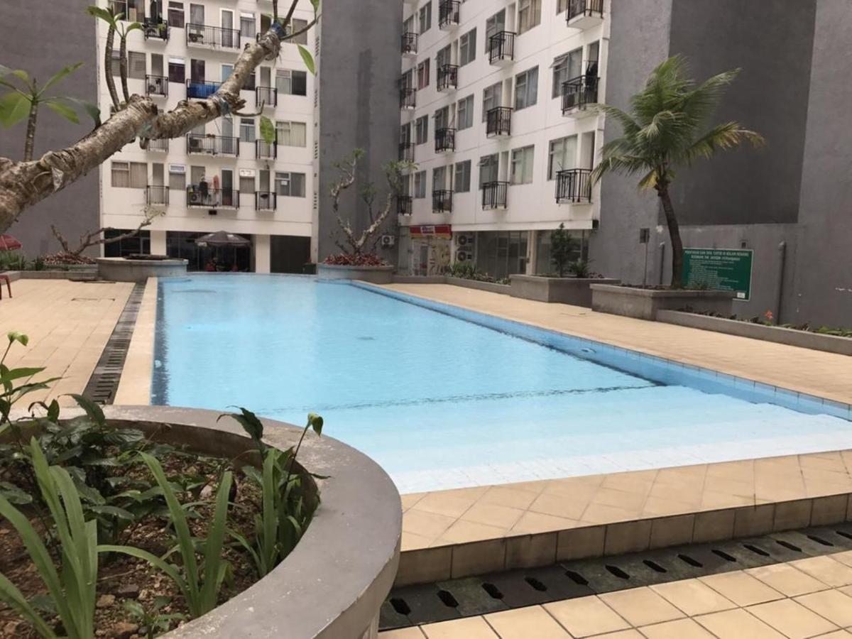 Modest 2Br Apartment At The Jarrdin Cihampelas By Travelio Bandung Esterno foto