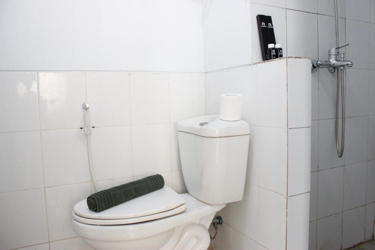 Modest 2Br Apartment At The Jarrdin Cihampelas By Travelio Bandung Esterno foto