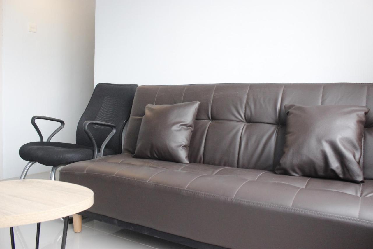 Modest 2Br Apartment At The Jarrdin Cihampelas By Travelio Bandung Esterno foto